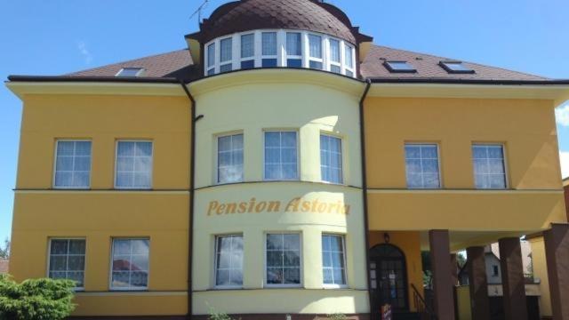 Pension Astoria Klášterec nad Ohří Dış mekan fotoğraf